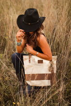 Load image into Gallery viewer, Large Blonde Palomino Hair-On-Hide &amp; Leather Tote Bag