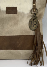 Load image into Gallery viewer, Large Blonde Palomino Hair-On-Hide &amp; Leather Tote Bag